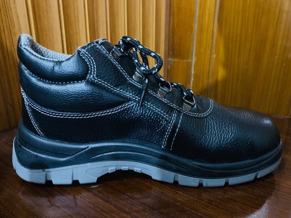 Boot Ankle Double Density 
PU Sole